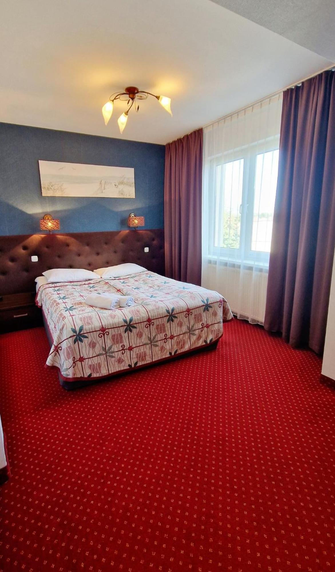 Pod Lipami Hotel Бистра Екстериор снимка