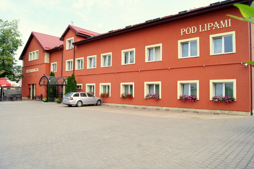 Pod Lipami Hotel Бистра Екстериор снимка