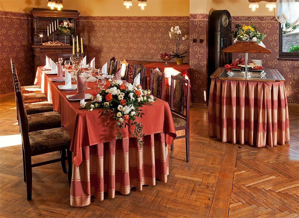 Pod Lipami Hotel Бистра Екстериор снимка