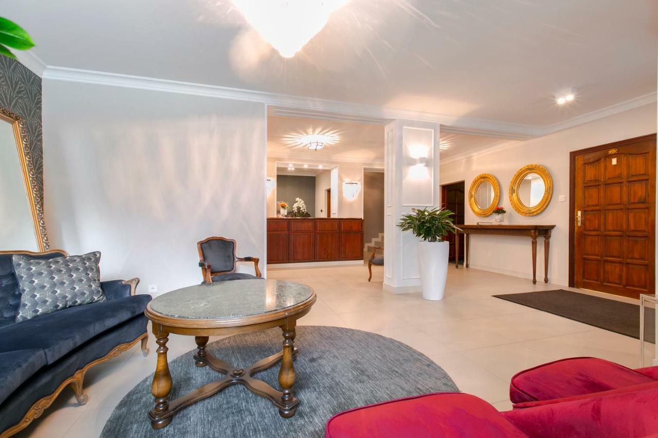 Pod Lipami Hotel Бистра Екстериор снимка